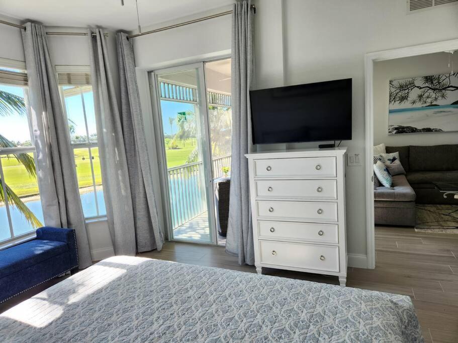 Greenlinks Golf View Villa Flamingo At Lely Resort Napoli Bagian luar foto