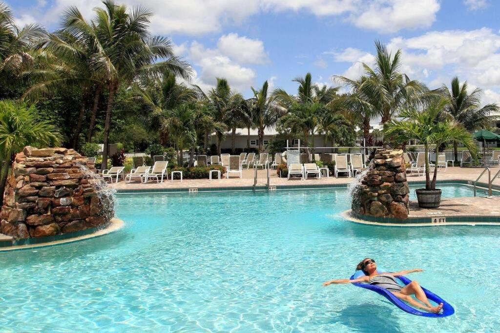 Greenlinks Golf View Villa Flamingo At Lely Resort Napoli Bagian luar foto